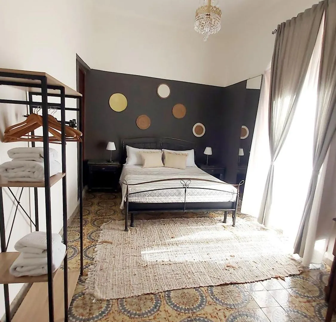 Boric Home -Centro Storico - Napoli 0*,